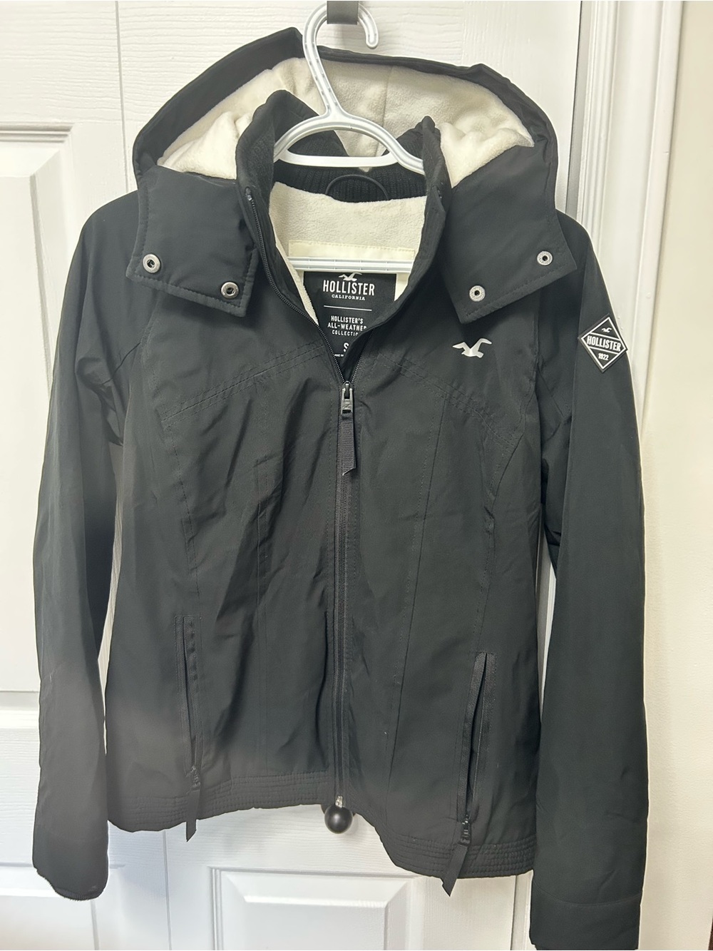 Hollister Black Hooded Ski Jacket with Sherpa Trim